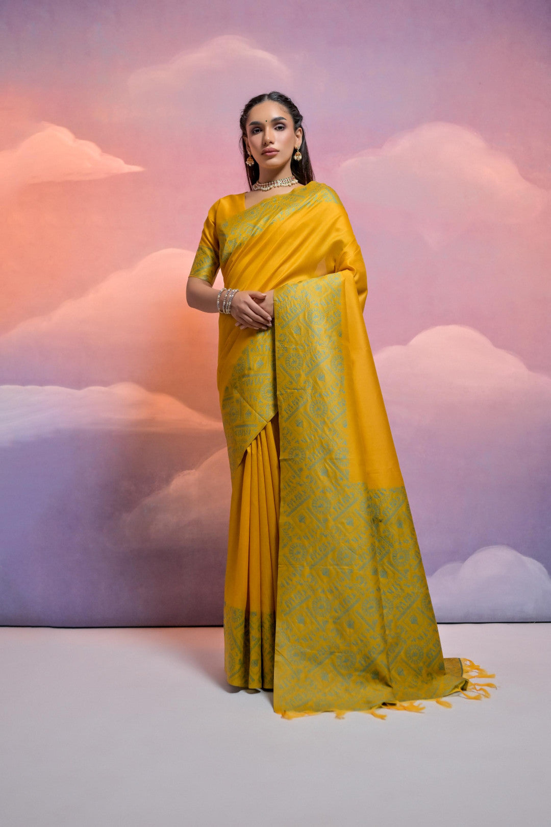 Yellow Color Handloom Raw Silk Saree With Contrast Weaving Work