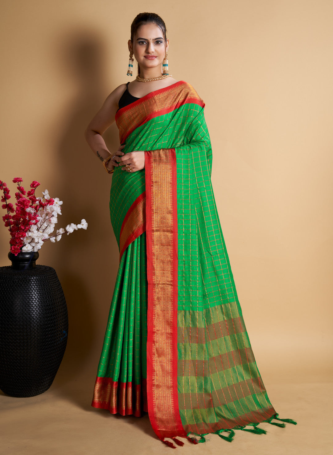Soft Cotton Saree With Zari Weaving Work
