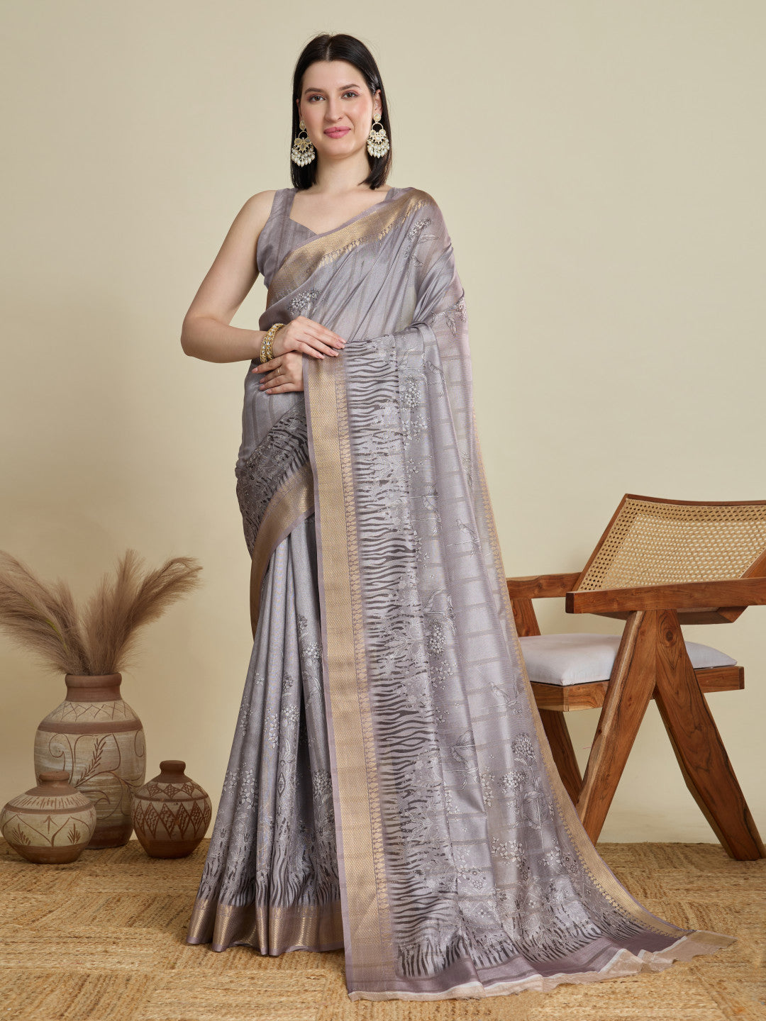 Gray Soft Cotton Saree With Digital Printed Pallu & Zari Border