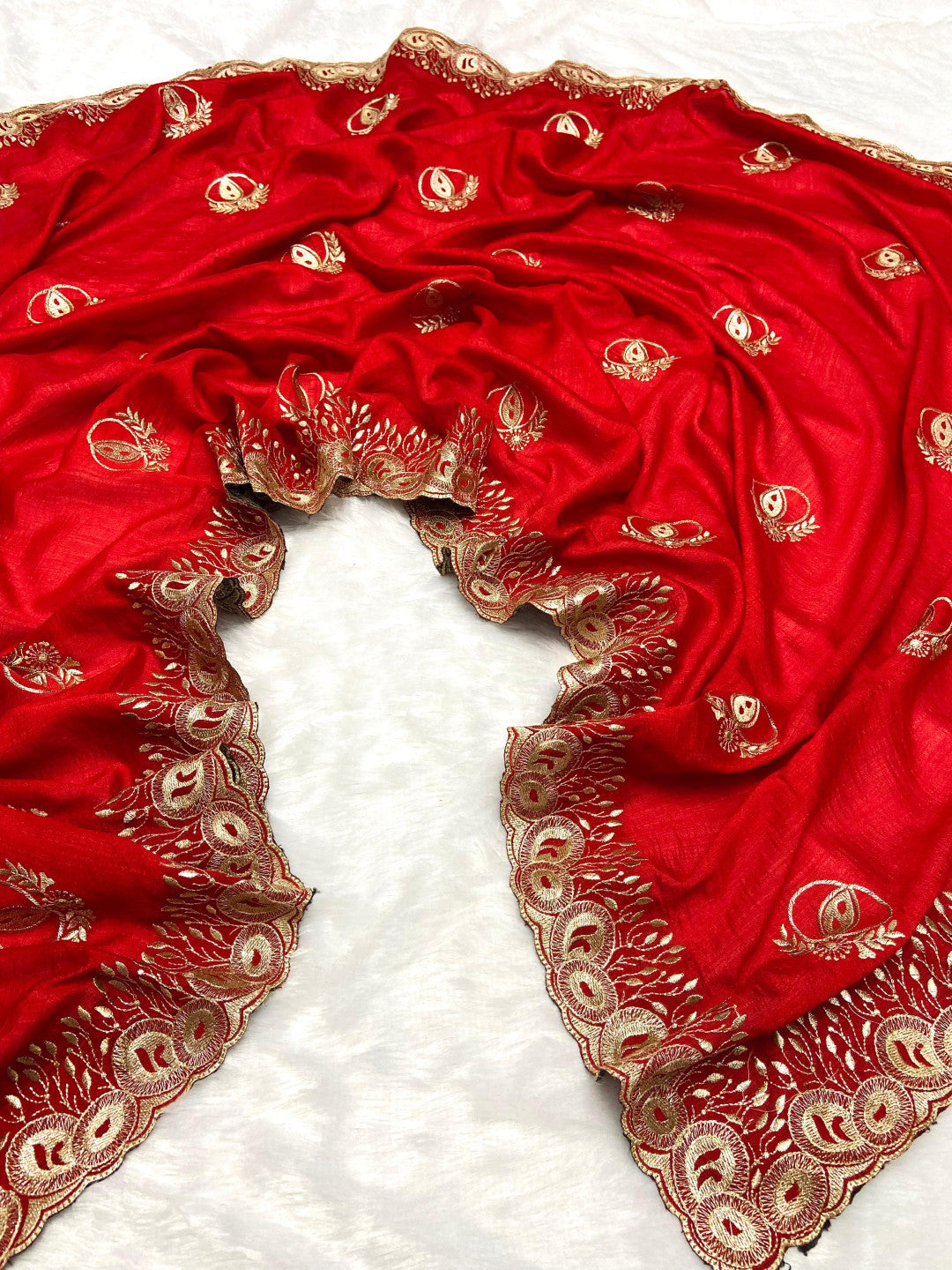 Red Color Vichitra Silk Saree With Beautiful Cutwork & Embroidery Border