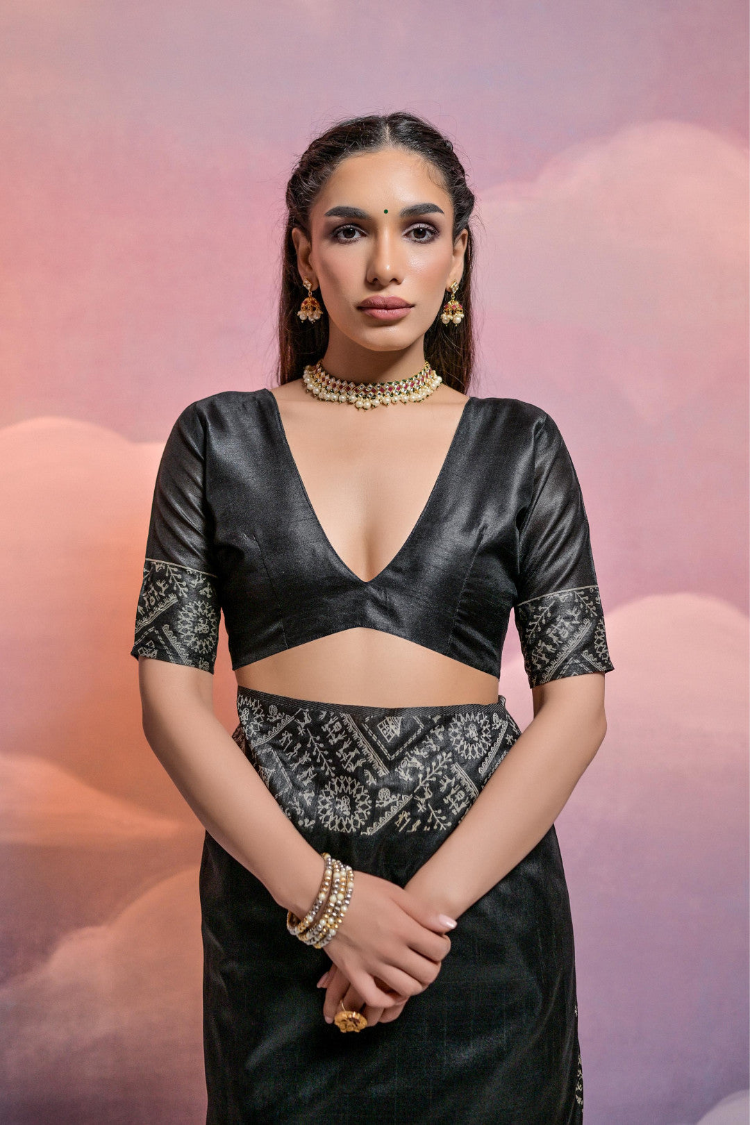 Black Color Handloom Raw Silk Saree With Contrast Weaving Work