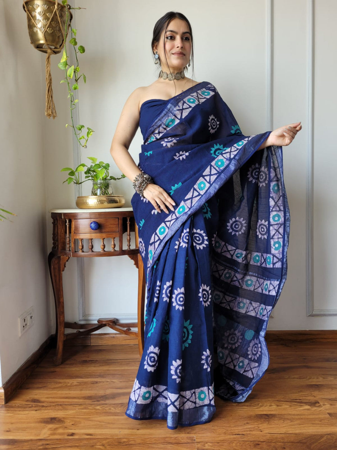 Mix Linen Cotton Saree With Batik Printed Work