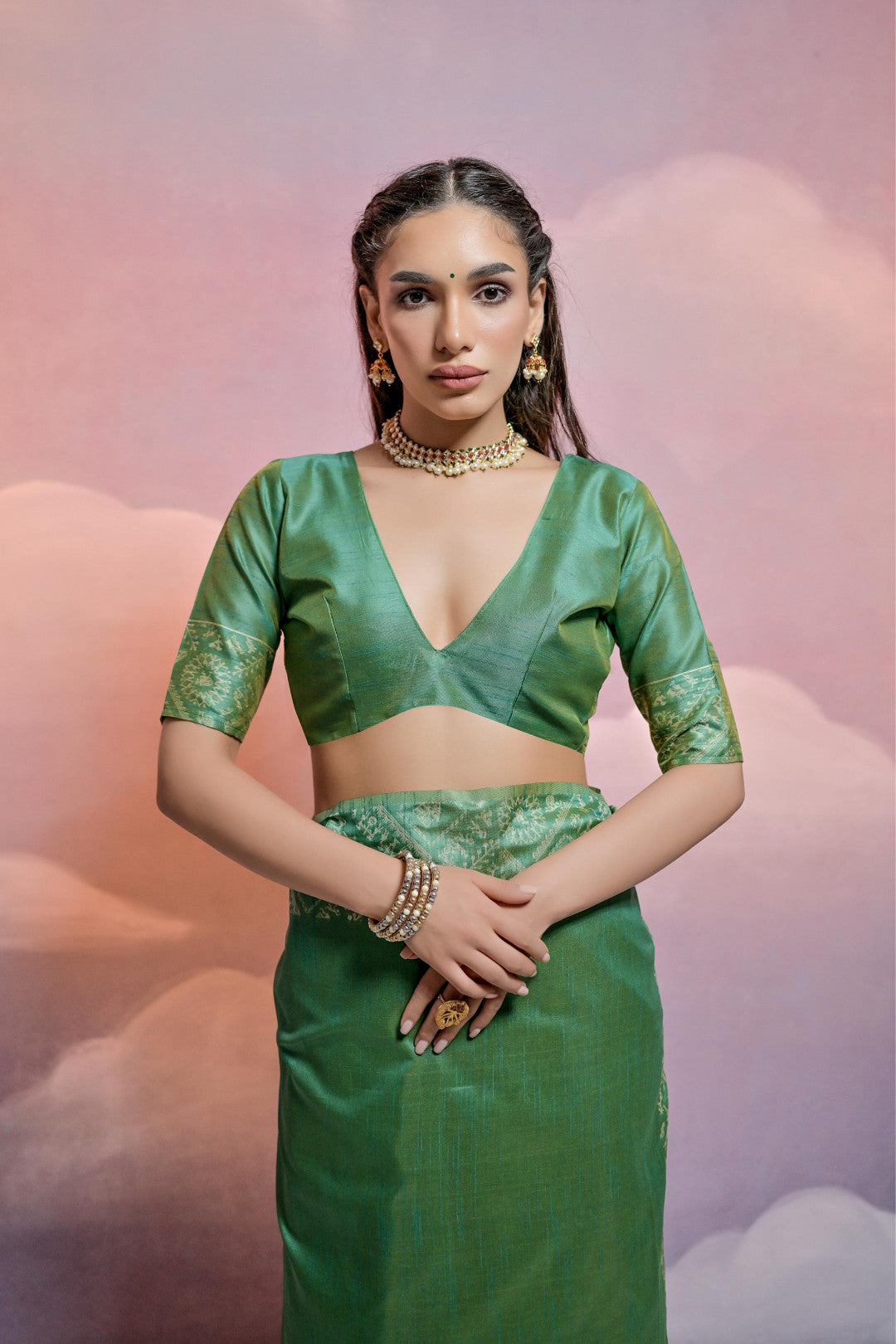 Light Green Color Handloom Raw Silk Saree With Contrast Weaving Work