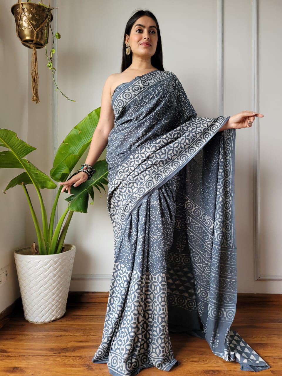 Gray Soft Linen Cotton Saree With Digital Printed Work