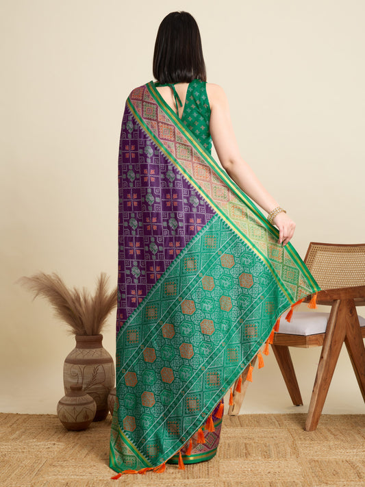 Magenta Traditional Patola Silk Saree With Weaving Work
