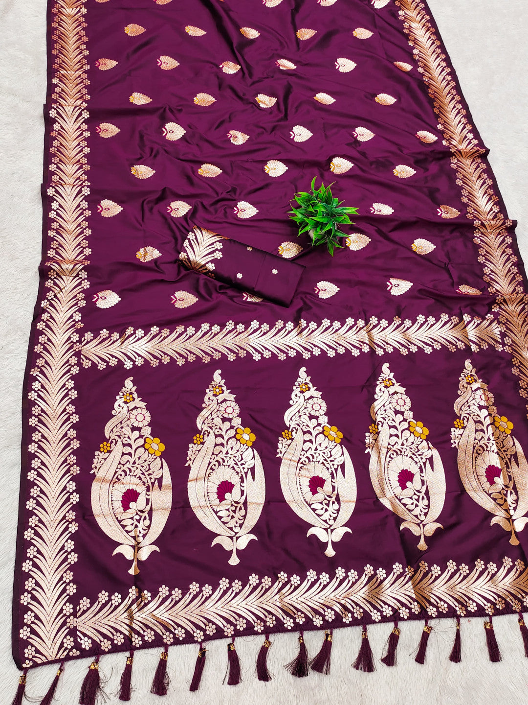 Wine Traditional Banarasi Silk Saree With Zari Weaving Work