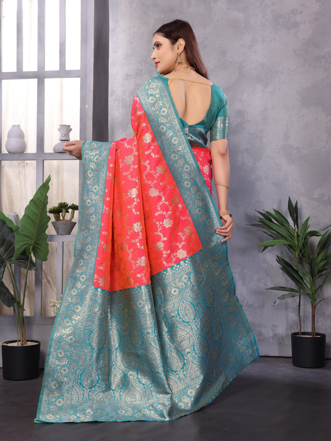 Gajari Premium Banarasi Silk Saree With Zari Weaving Work