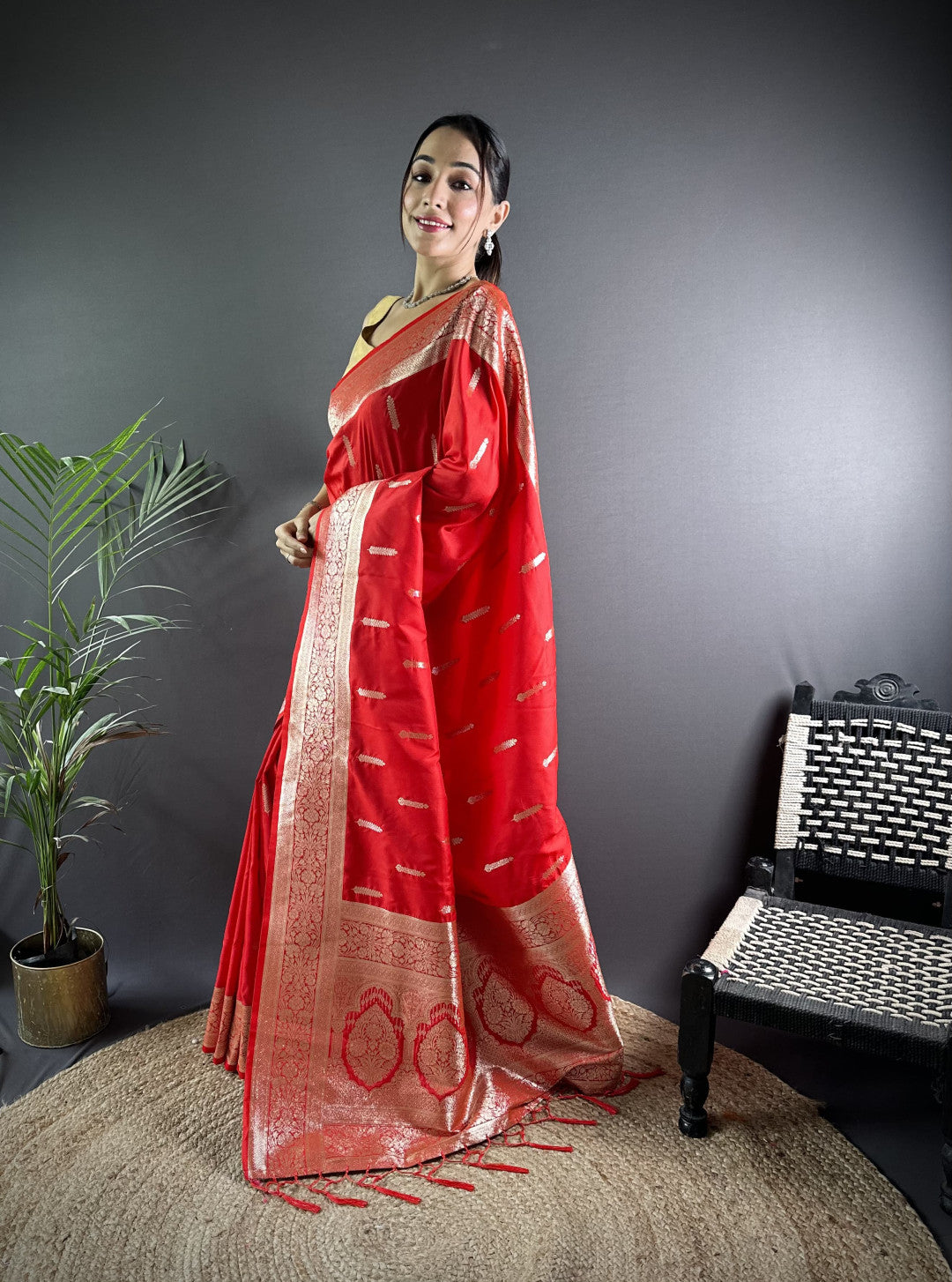 Red Soft Banarasi Silk Saree With Zari Weaving Work