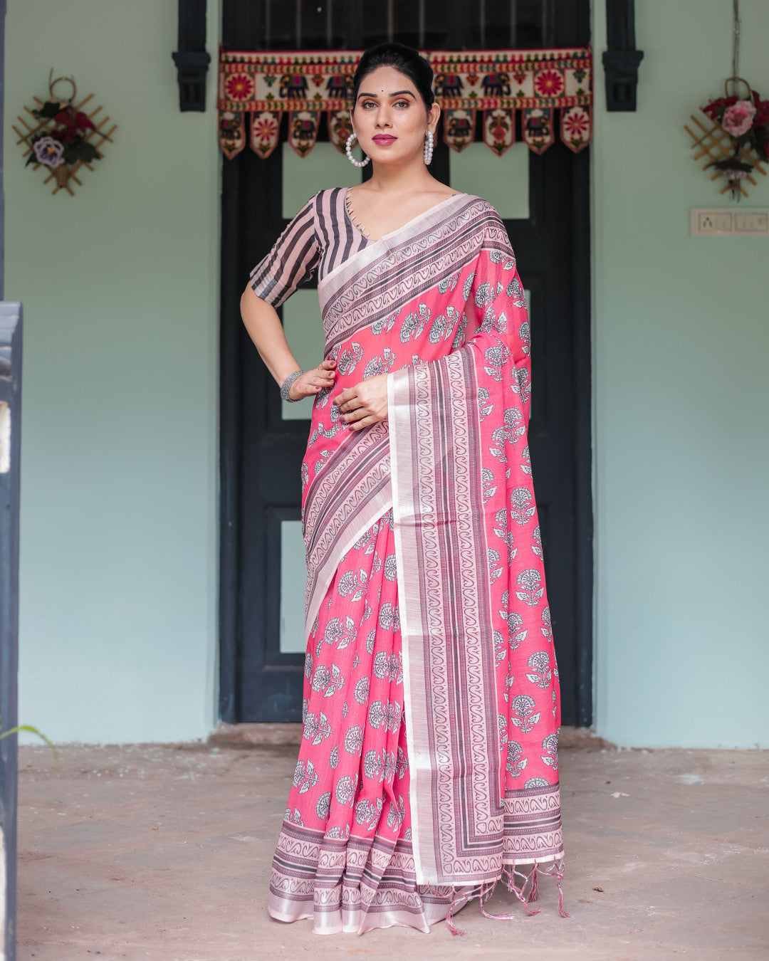 Gajari Soft Linen Cotton Saree With Digital Printed Work