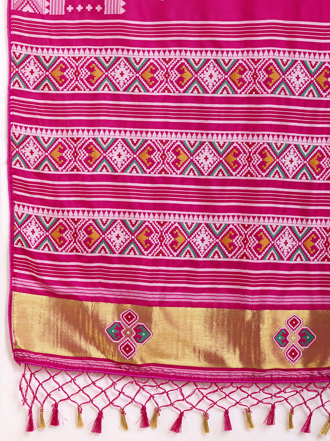 Traditional Muslin Dola Silk Saree With Meenakari Zari Weaving Work