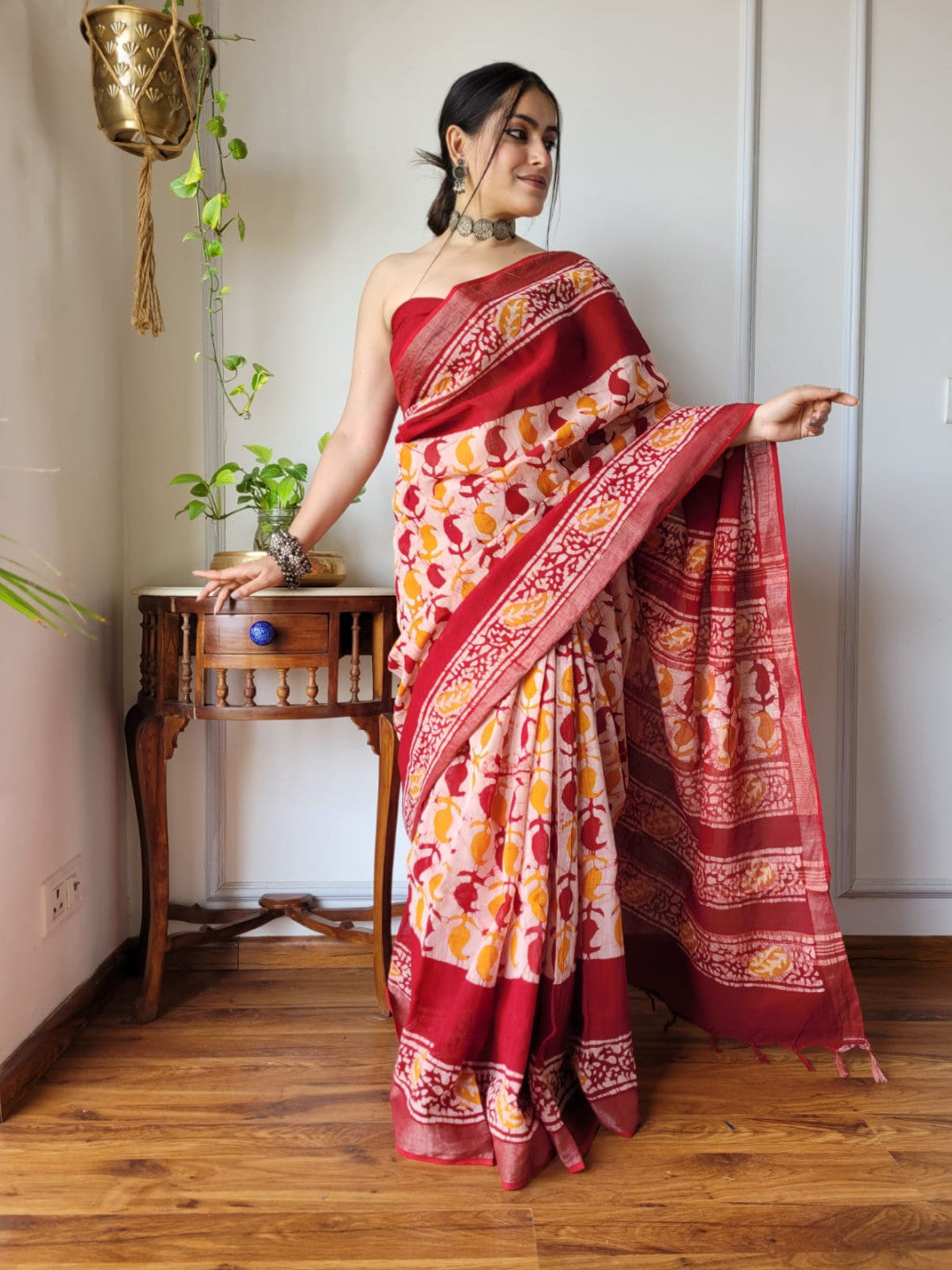 Mix Linen Cotton Saree With Batik Printed Work