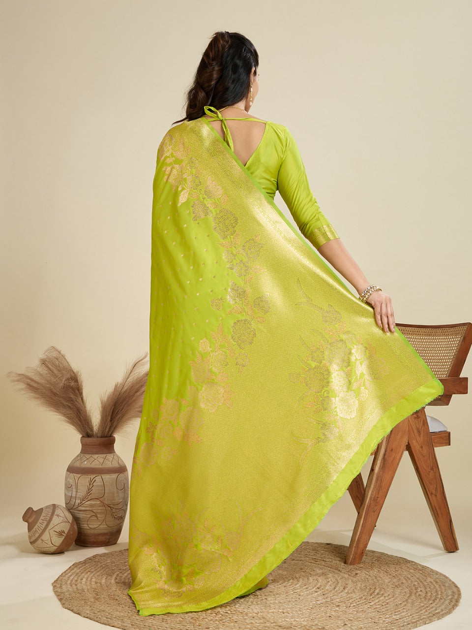 Parrot Green Kanjivaram Silk Saree With Zari Weaving Border & Designer Rich Pallu