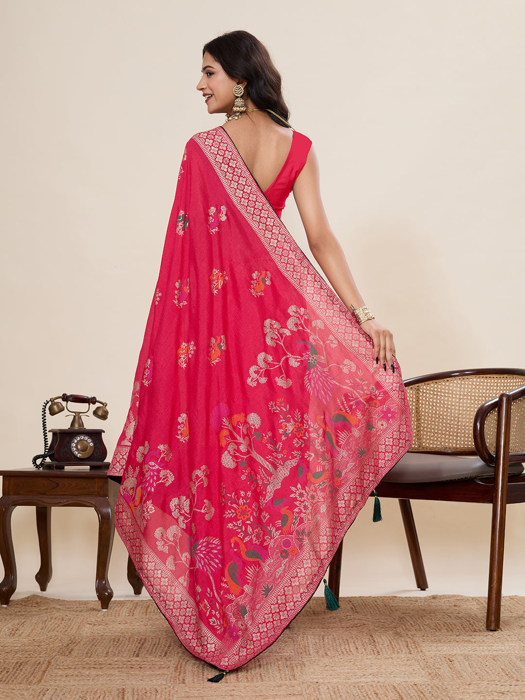 Gajari Cotton Saree With Table Printed And Foil Work With Pipeing Border