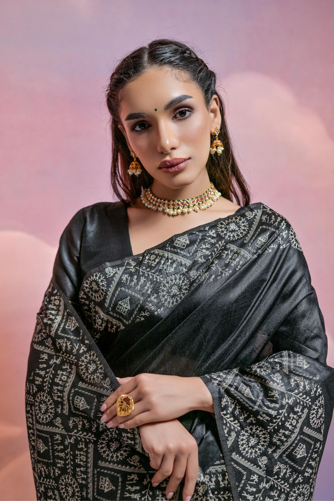 Black Color Handloom Raw Silk Saree With Contrast Weaving Work