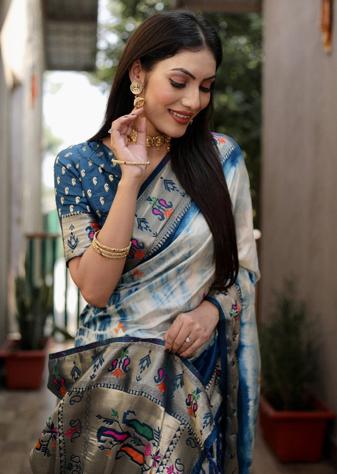 Firoji Color Dola Silk Saree With Shibori Print & Zari Weaving Work