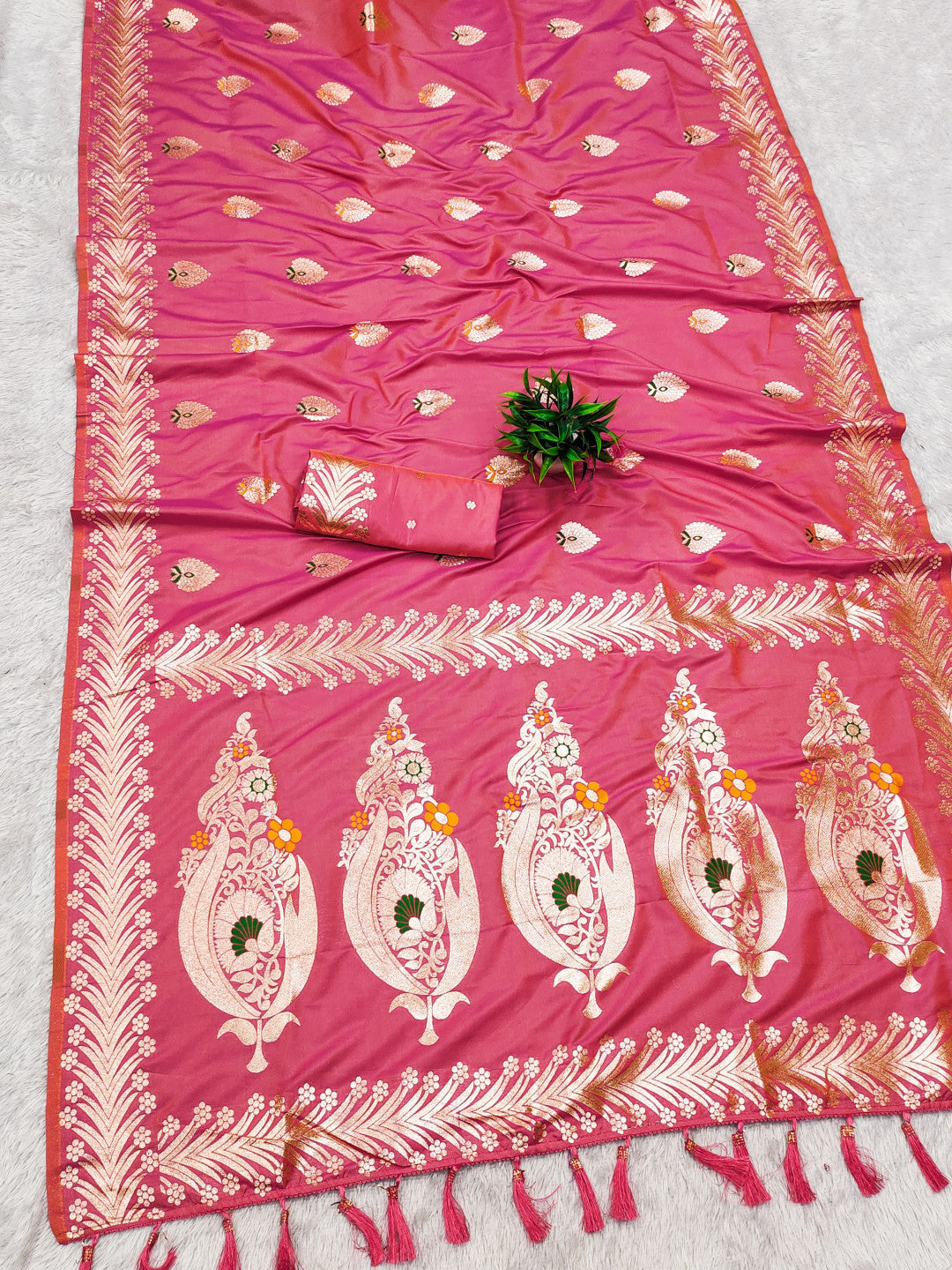 Peach Traditional Banarasi Silk Saree With Zari Weaving Work