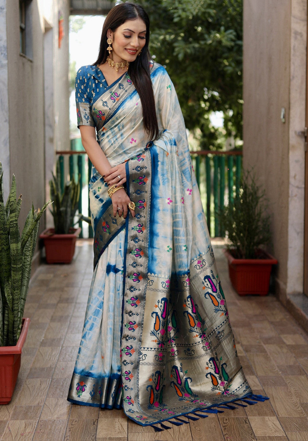 Firoji Color Dola Silk Saree With Shibori Print & Zari Weaving Work