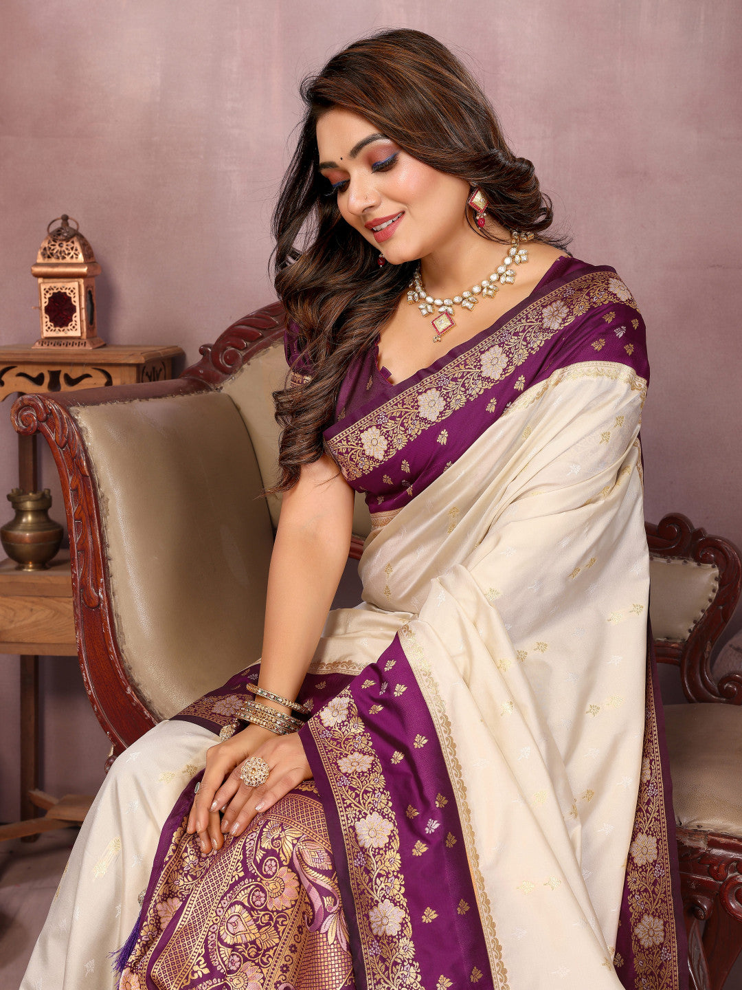 Off White Traditional Banarasi Silk Saree With Zari Weaving Work