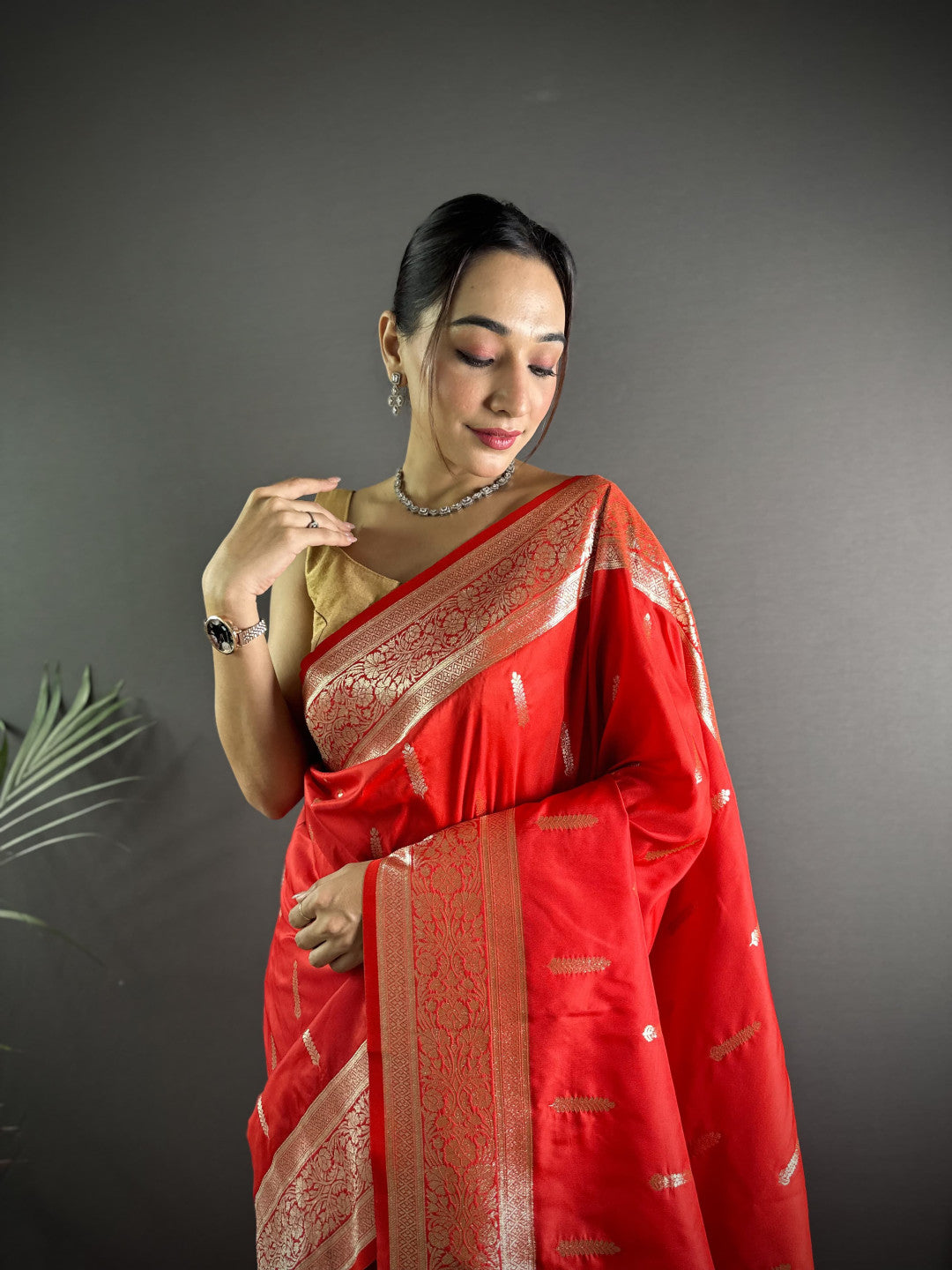 Red Soft Banarasi Silk Saree With Zari Weaving Work