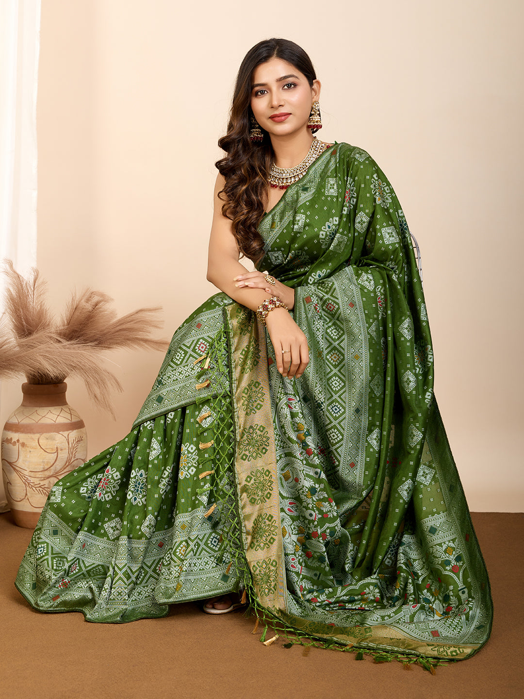 Mahendi Green Traditional Muslin Dola Silk Saree With Meenakari Zari Weaving Work