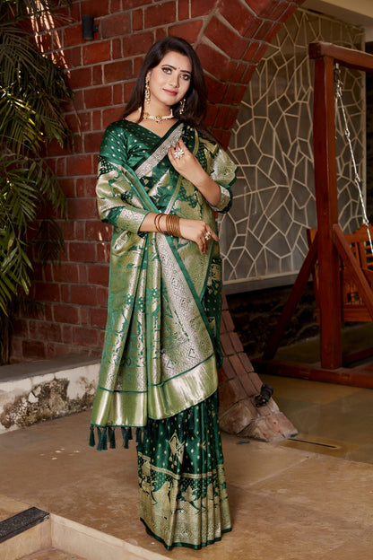 Green Kanjivaram Satin Silk Saree With Zari Weaving Butta & Rich Designer Pallu