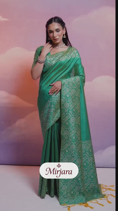 Navy Blue Color Handloom Raw Silk Saree With Contrast Weaving Work