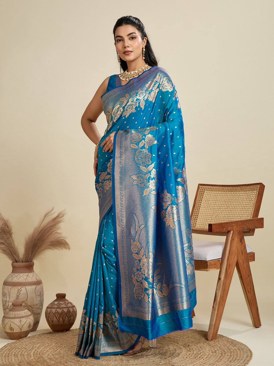 Blue Kanjivaram Silk Saree With Zari Weaving Border & Designer Rich Pallu