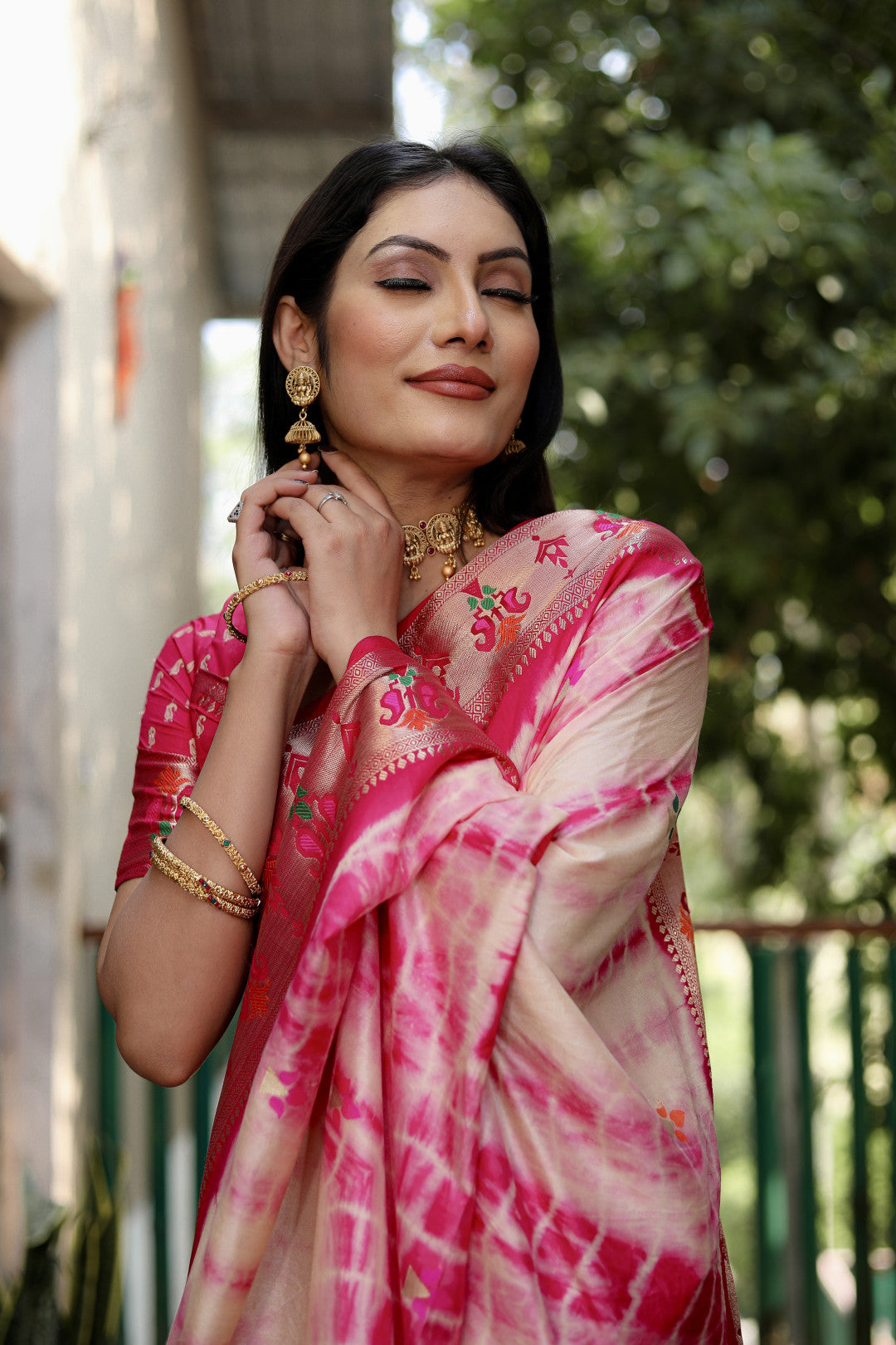 Pink Color Dola Silk Saree With Shibori Print & Zari Weaving Work