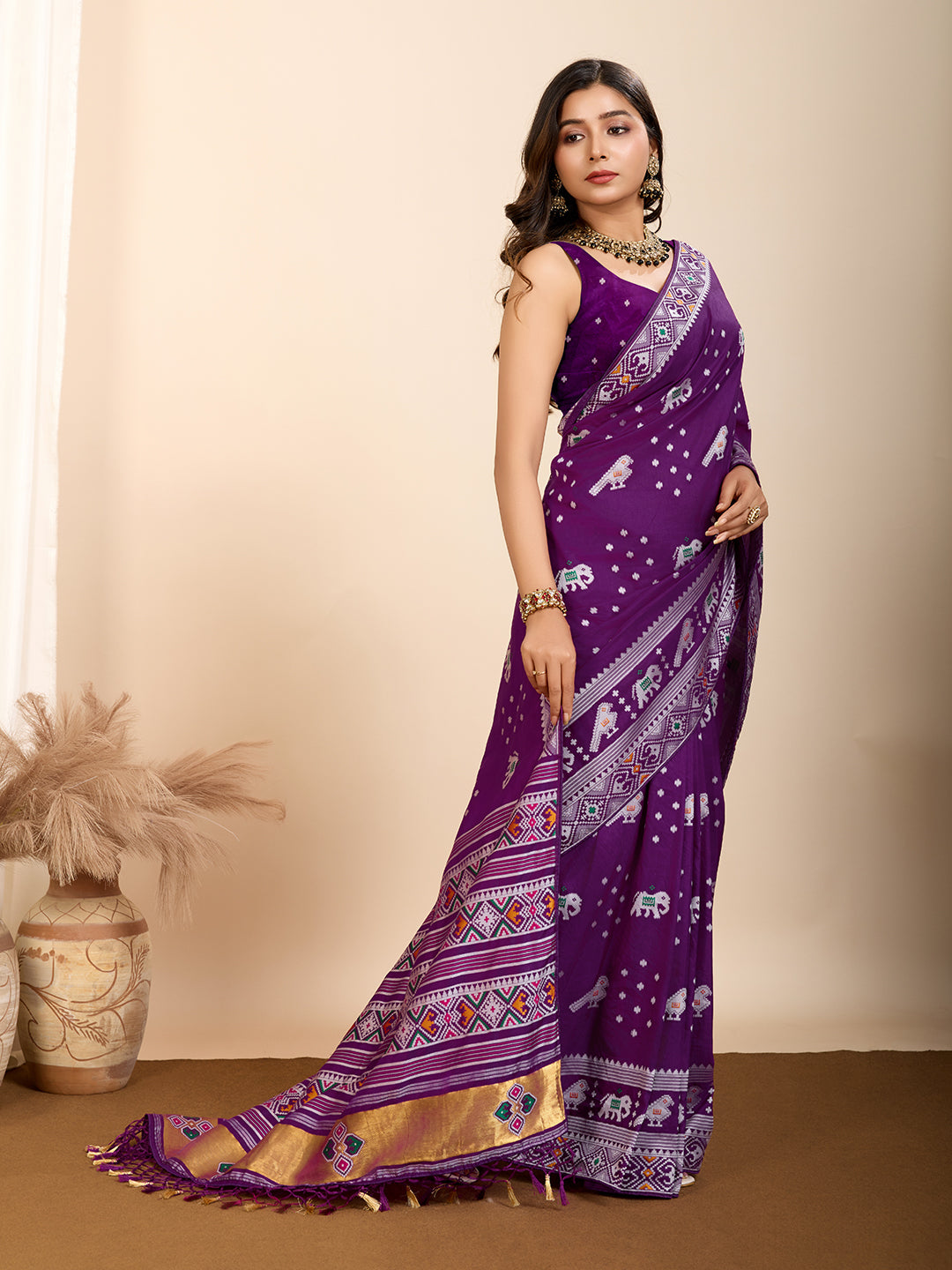 Traditional Muslin Dola Silk Saree With Meenakari Zari Weaving Work