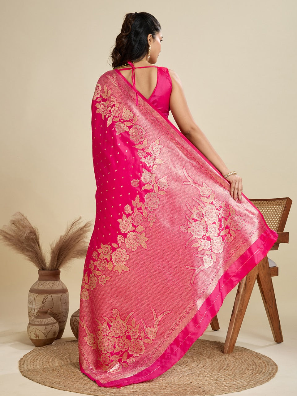 Pink Kanjivaram Silk Saree With Zari Weaving Border & Designer Rich Pallu