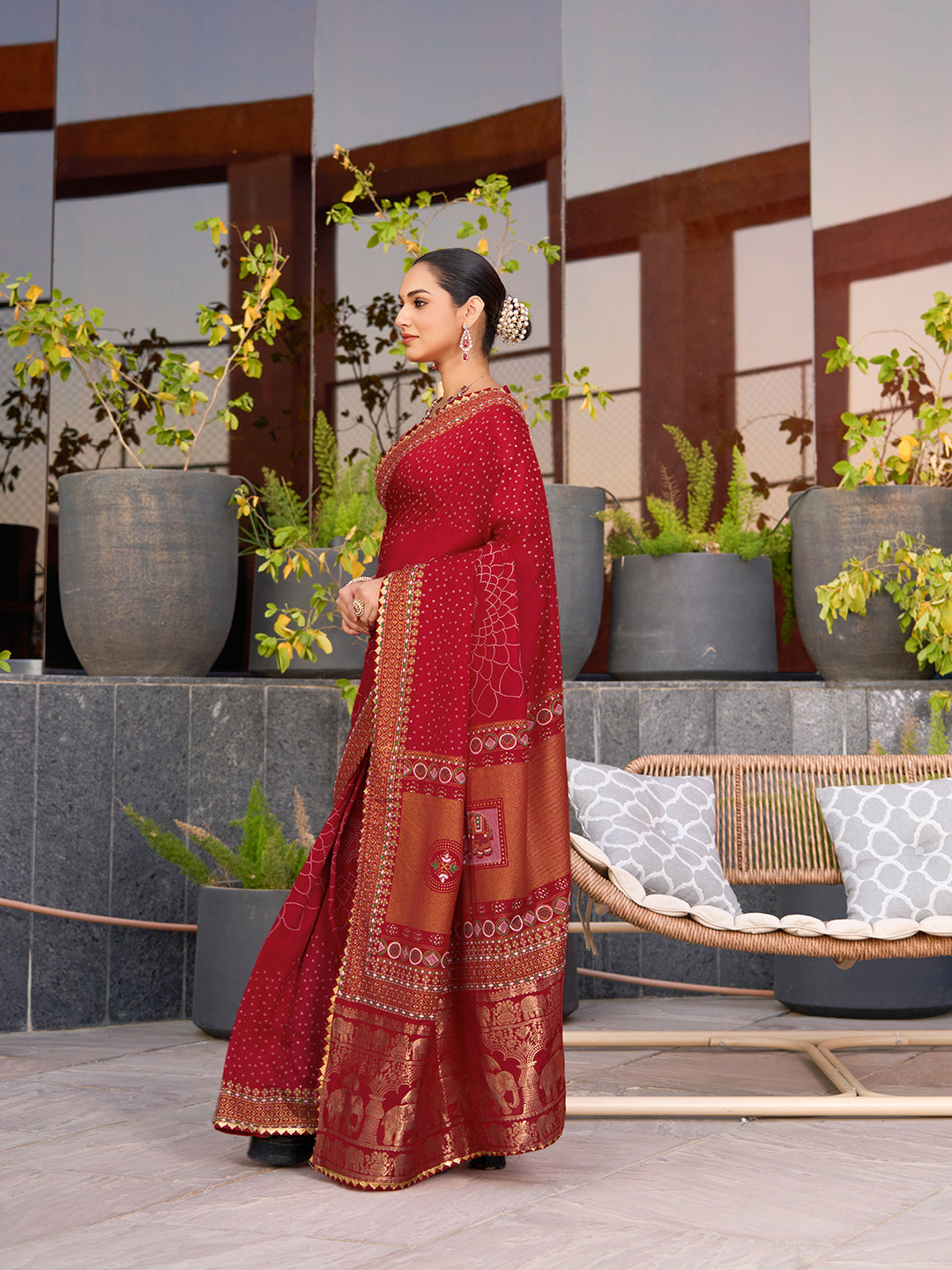 Red Stylist Soft Cotton Saree With Unique Table Printed & Lace Border
