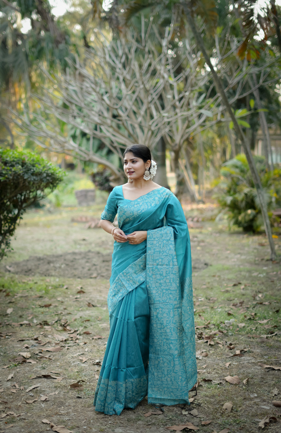 Firoji Handloom Raw Silk Saree With Contrast Weaving Work