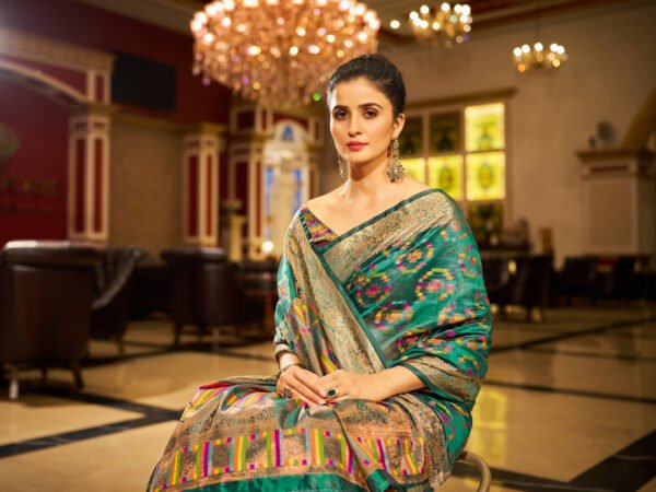 Rama Green Soft Organza Silk Saree With Zari Weaving Work - Image 2
