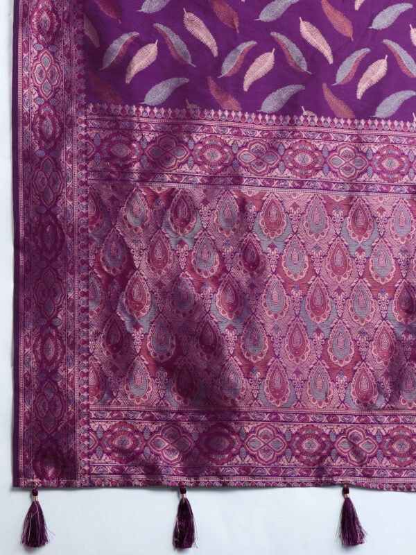 Magenta Traditional Banarasi Silk Saree With Zari Weaving Work - Image 6