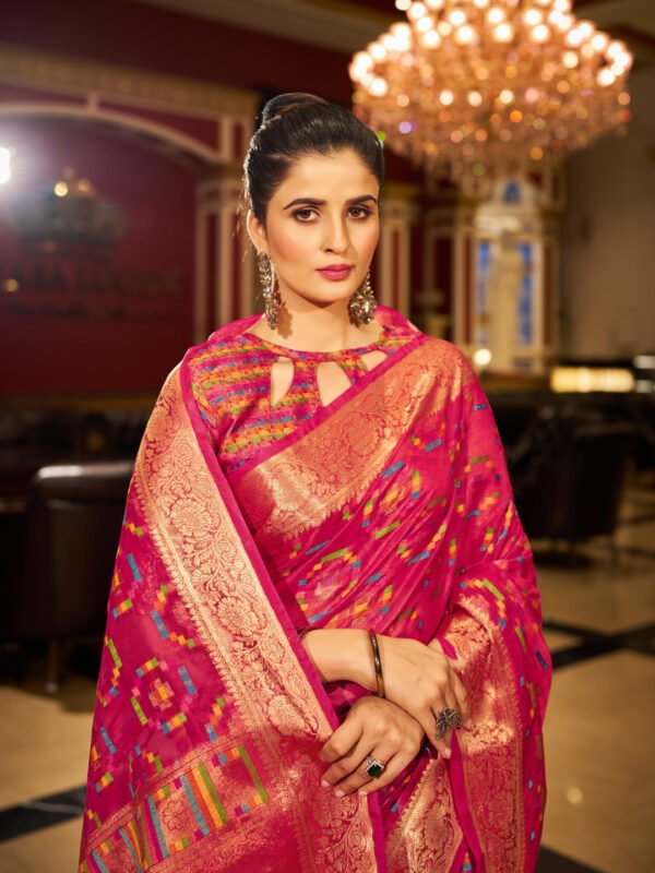 Pink Soft Organza Silk Saree With Zari Weaving Work - Image 2
