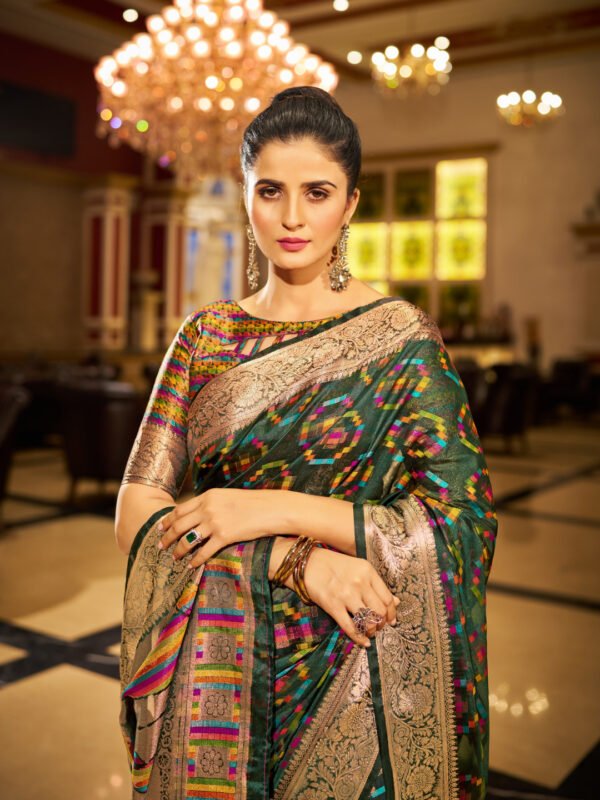 Green Soft Organza Silk Saree With Zari Weaving Work - Image 2