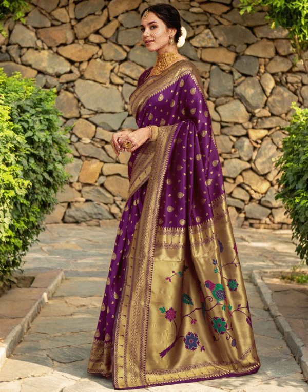 Magenta Paithani Silk Saree With Zari Weaving Work - Image 2