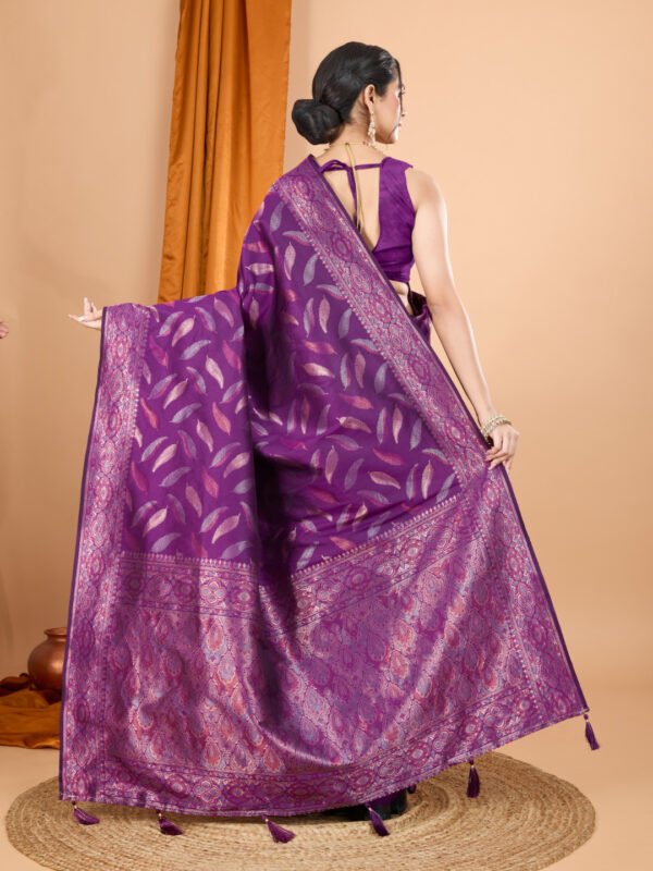 Magenta Traditional Banarasi Silk Saree With Zari Weaving Work - Image 5