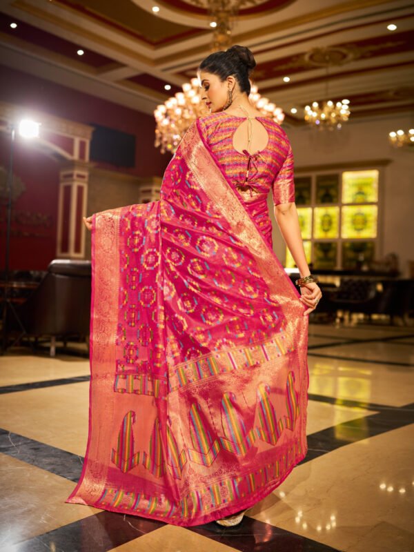 Pink Soft Organza Silk Saree With Zari Weaving Work - Image 5