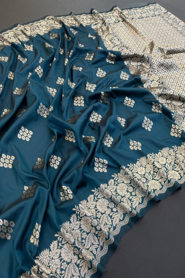 Morpeach Soft Silk Banarasi Saree With Zari Weaving Work
