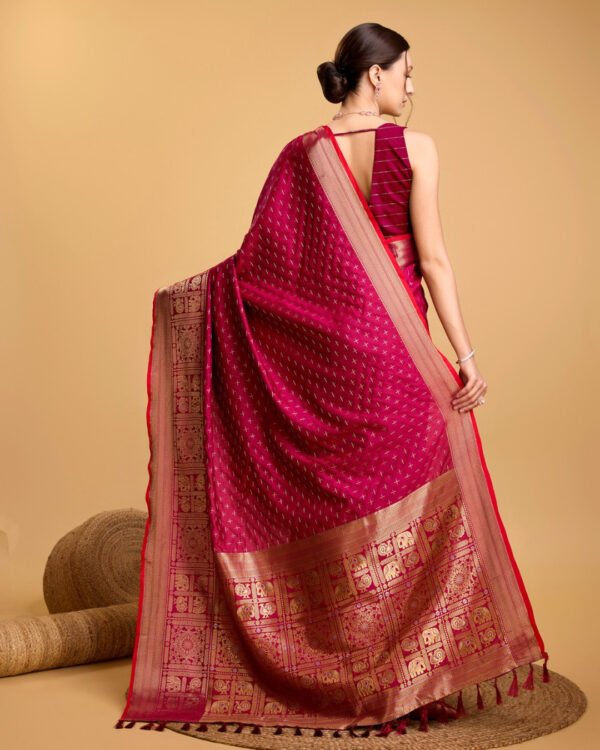 Magenta Color Banarasi Silk Saree With Zari Weaving Work - Image 5